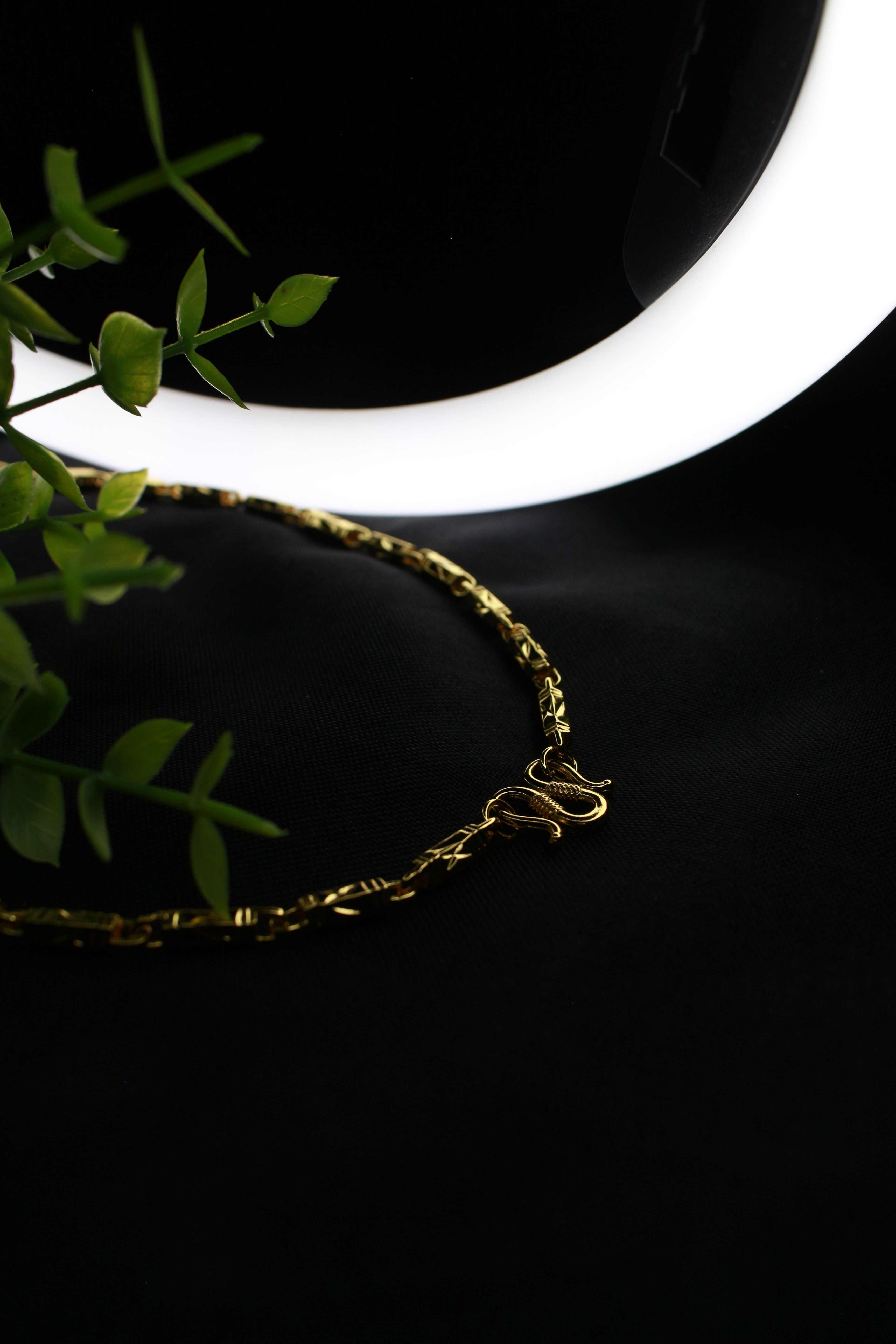 SIGNATURE 24K PLATED CHAIN