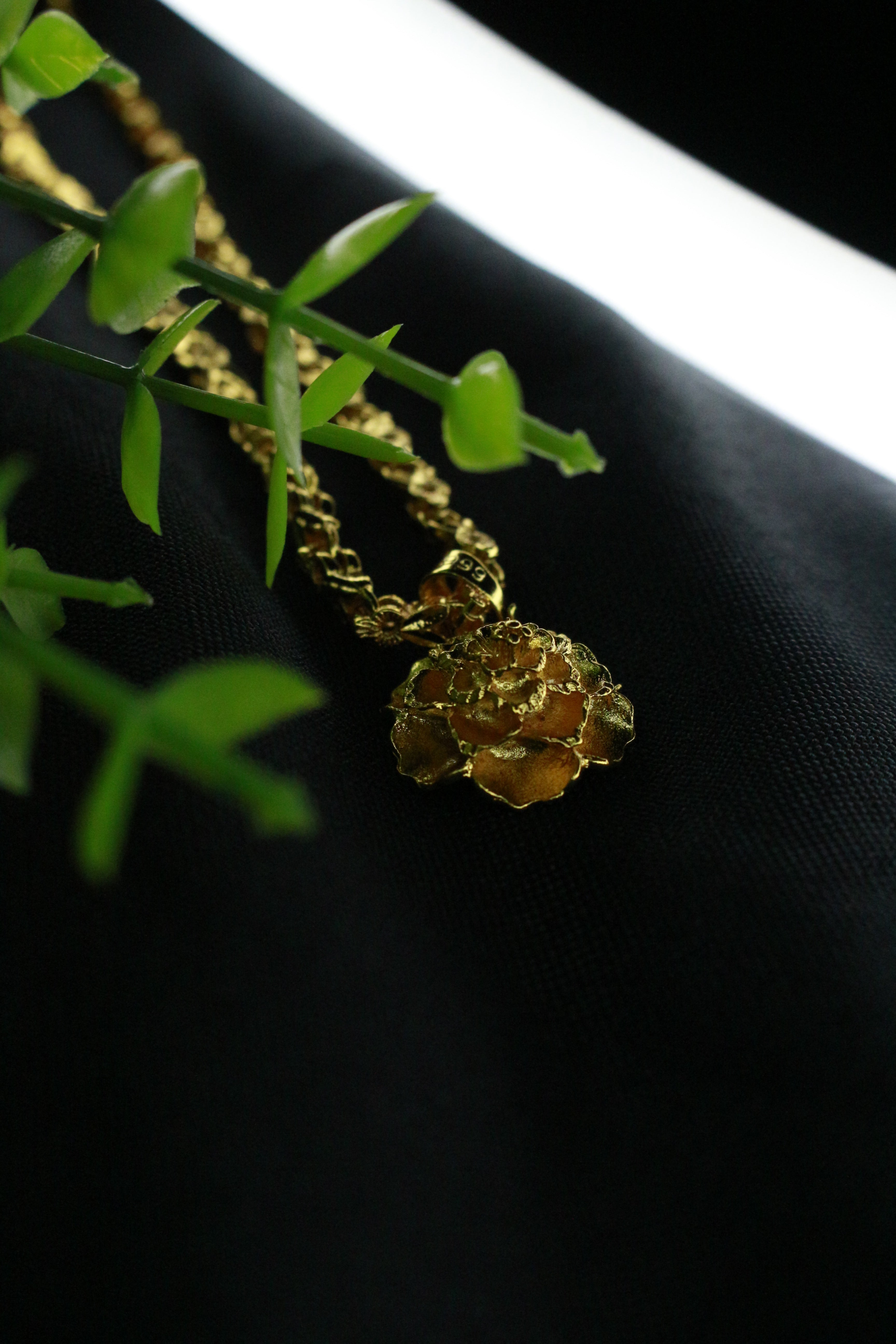 24K FLOWER NECKLACE