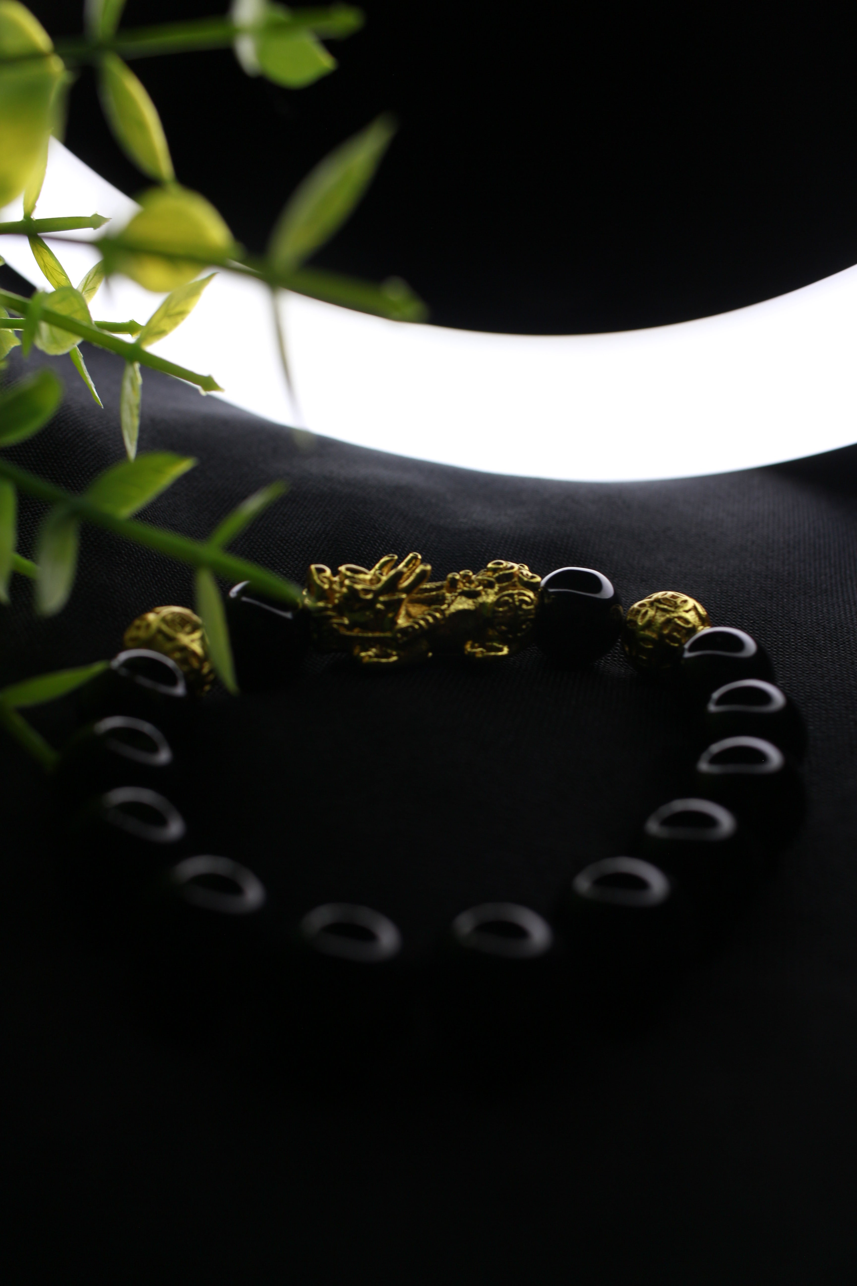 OBSIDIAN & GOLD PIXIU DRAGON BRACELET